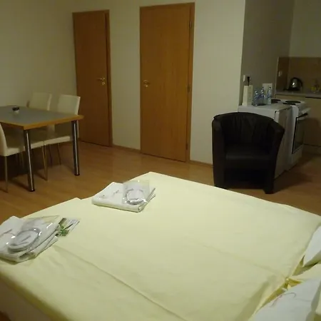 Hotel apartamentowy Apart Suites 4*